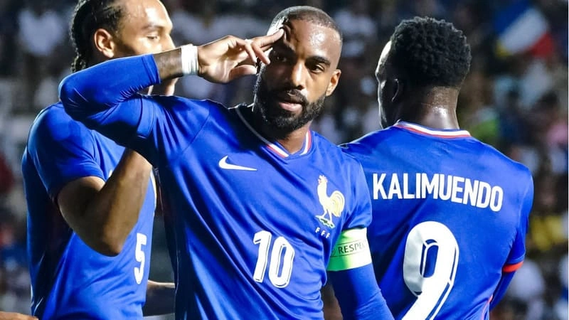Sự trở lại nổi bật của Alexandre Lacazette Sự trở lại nổi bật của Alexandre Lacazette